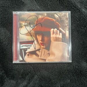 signed taylor’s version red cd